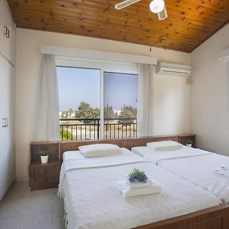 Larnaca Villa Marina Meneou Exterior photo